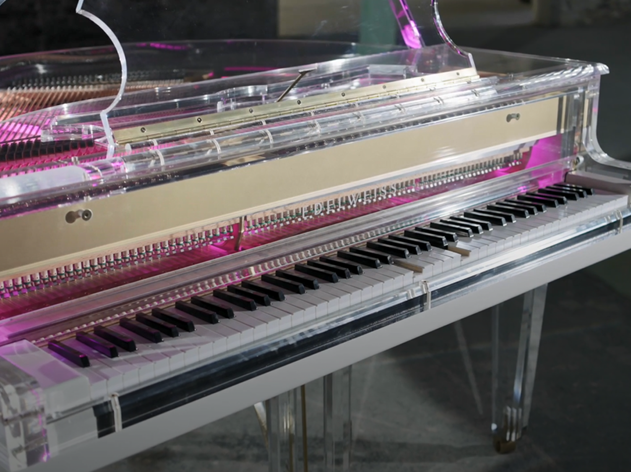 guide to transparent pianos